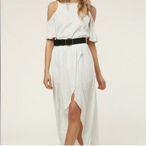 O’Neil off white cold shoulder dress with black pattern